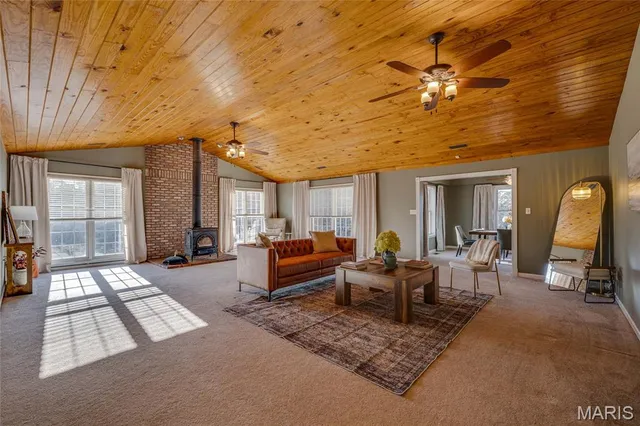 $1,000,000 | 107 Wildhorse Road, Farmington, MO 63640