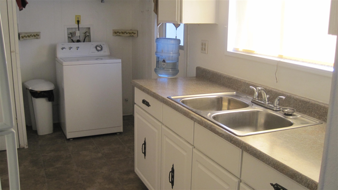 9459 Mission Gorge Road, Unit 2 Santee, CA 92071 - Photo 7 of 20