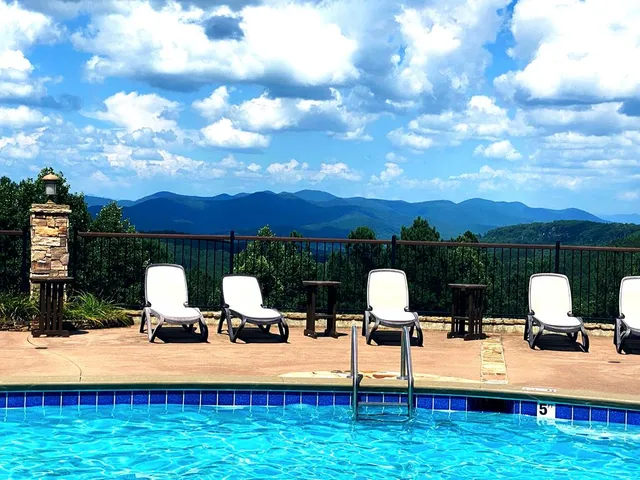 $949,000 | 1668 Deyton Drive, Blairsville, GA 30512