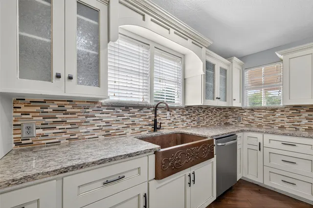 $1,200,000 | 16809 Market Street, Channelview, TX 77530