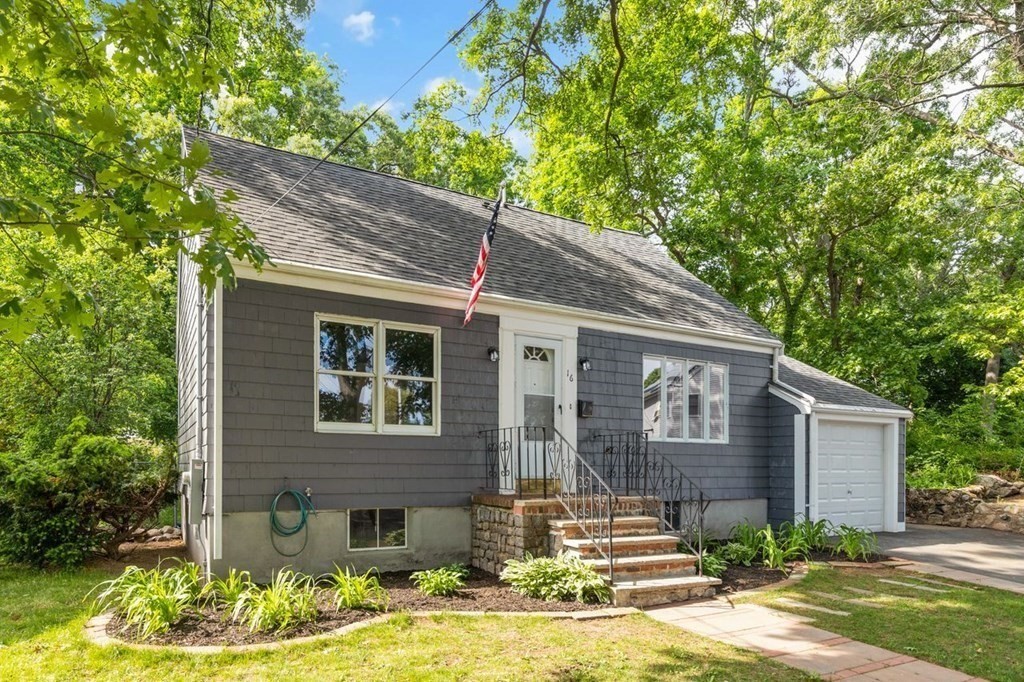 16 Catalina Road Lynn, MA 01905 - Photo 4 of 30 Gallery Image 4