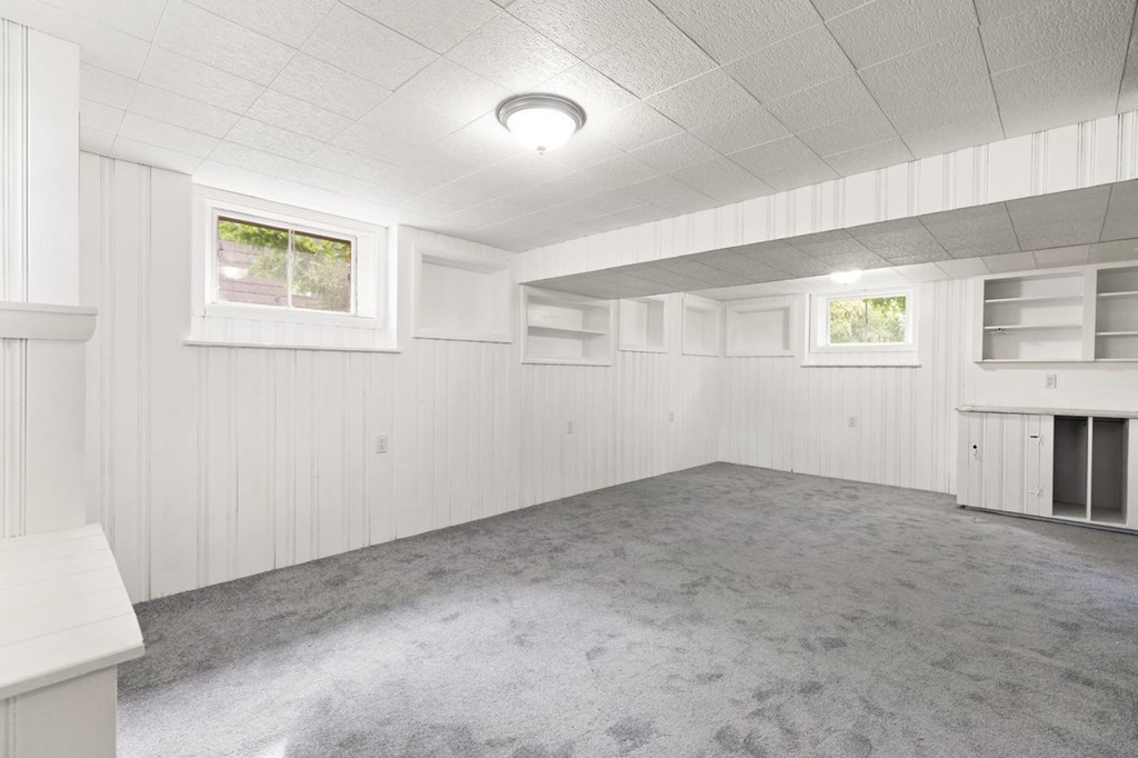16 Catalina Road Lynn, MA 01905 - Photo 8 of 30 Gallery Image 8