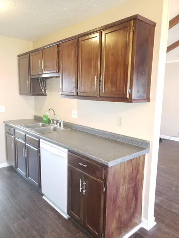 $1,950 | 101 Mulberry Drive, Summerville, SC 29486