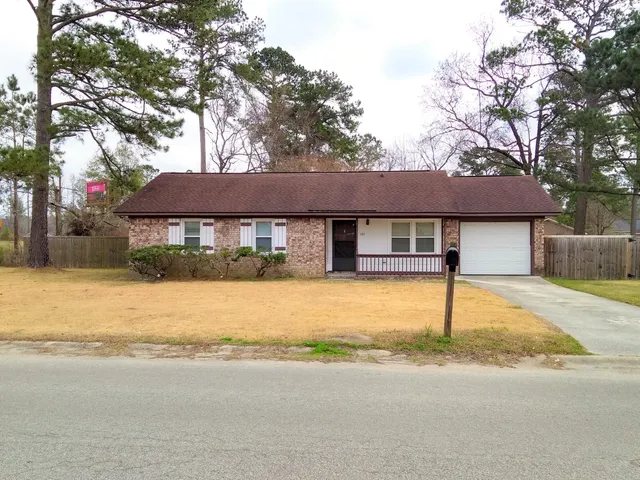 $1,950 | 101 Mulberry Drive, Summerville, SC 29486