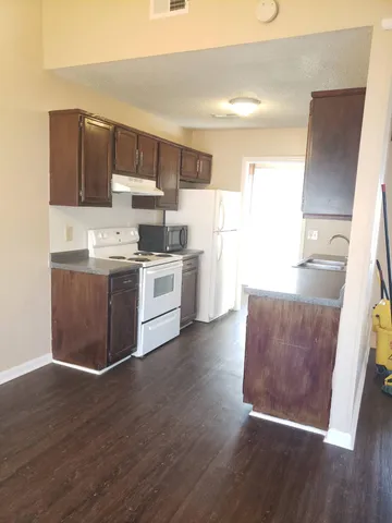 $1,950 | 101 Mulberry Drive, Summerville, SC 29486