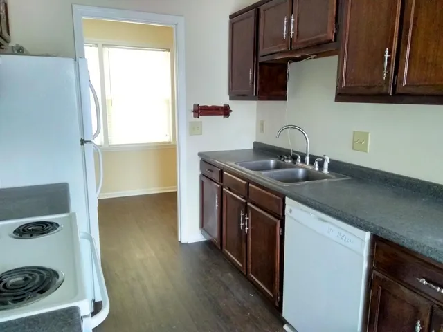 $1,950 | 101 Mulberry Drive, Summerville, SC 29486