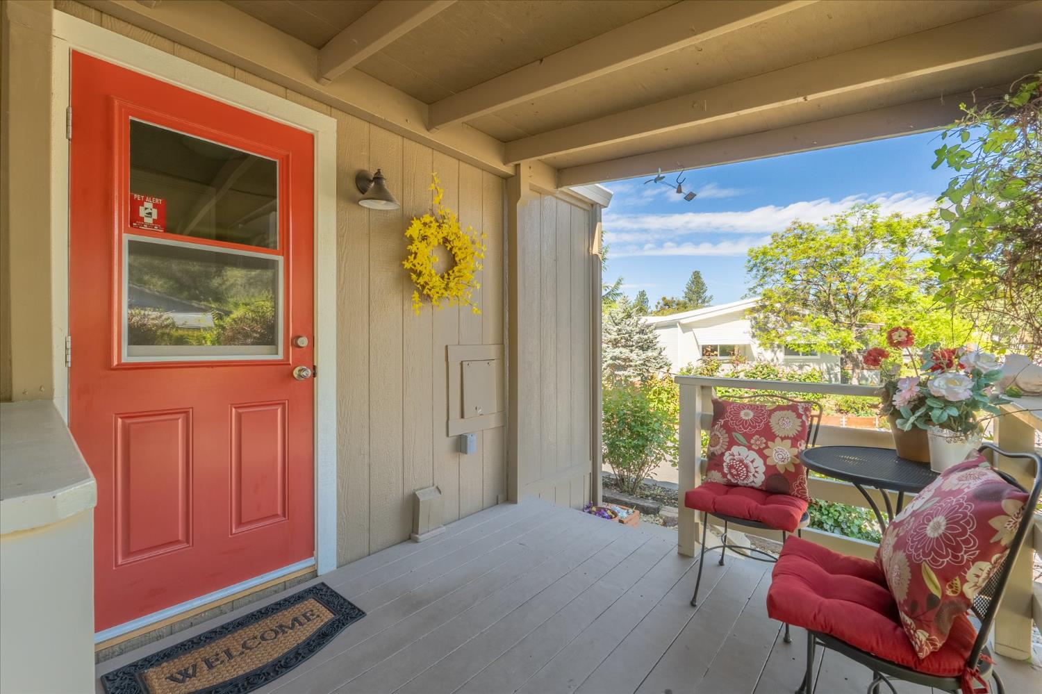 340 Tom Bell Road, Unit 259 Murphys, CA 95247 - Photo 4 of 43 Enjoy your morning coffee on the covered front porch.