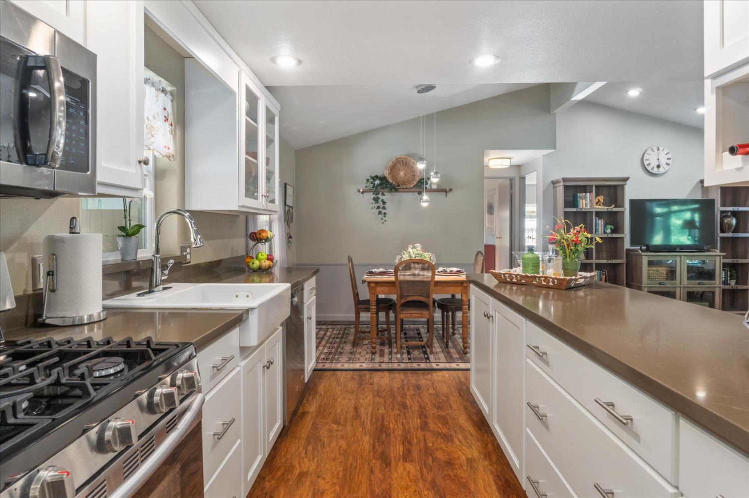 340 Tom Bell Road, Unit 259 Murphys, CA 95247 - Photo 5 of 43 View from kitchen into dining area. Kitchen features lots of counter space for food prep/serving.