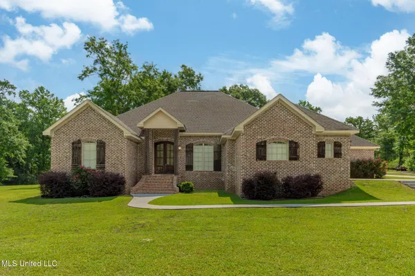$495,000 | 48 Harrell Road, Hattiesburg, MS 39401