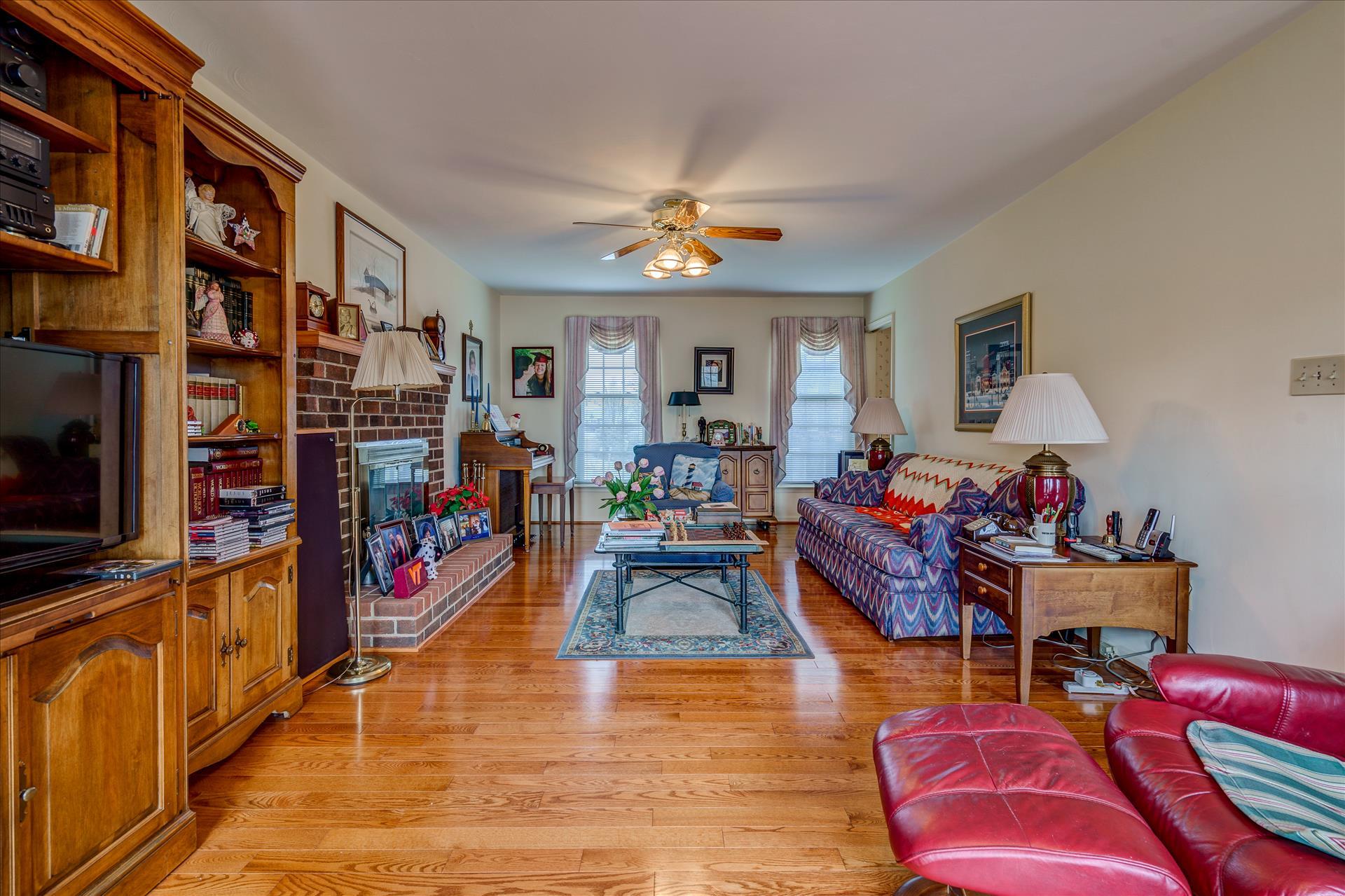 311 North Preston Road Vinton, VA 24179 - Photo 14 of 27 Family Room