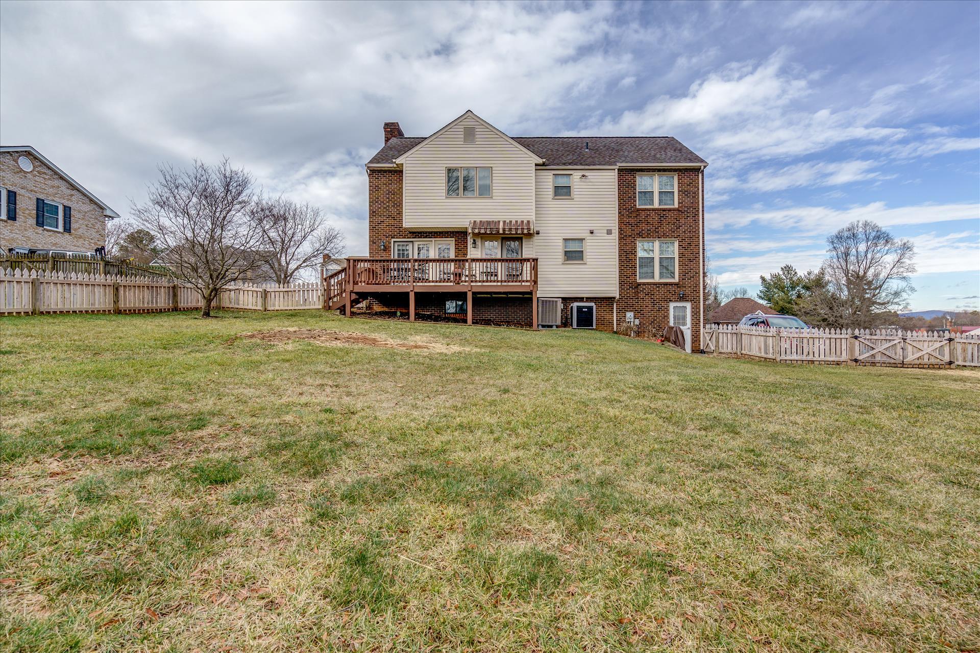 311 North Preston Road Vinton, VA 24179 - Photo 25 of 27 Back View with Deck 1