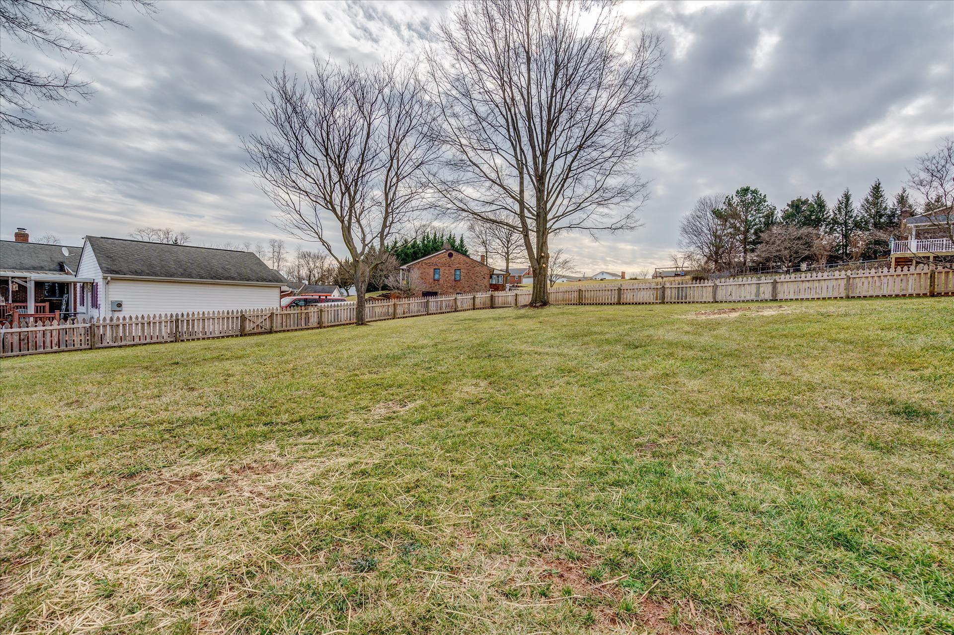 311 North Preston Road Vinton, VA 24179 - Photo 26 of 27 Backyard