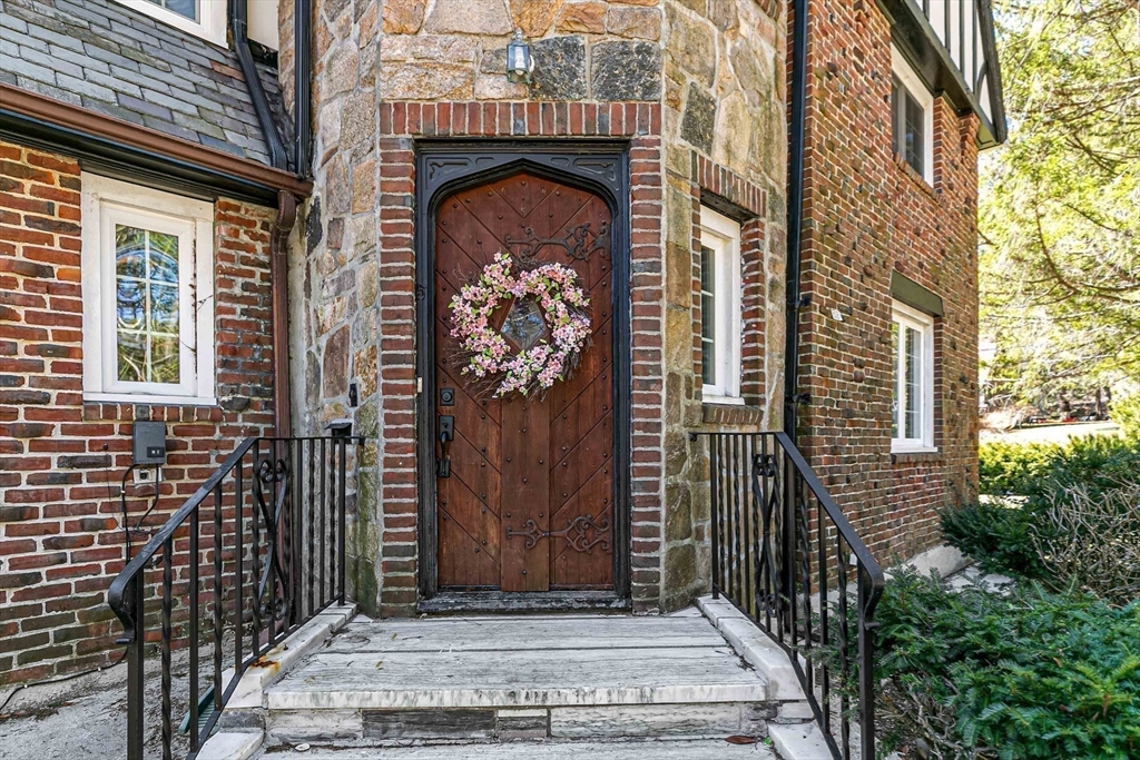 5 Old Brook Drive Worcester, MA 01609 - Photo 14 of 42 a view of entrance gate of a house