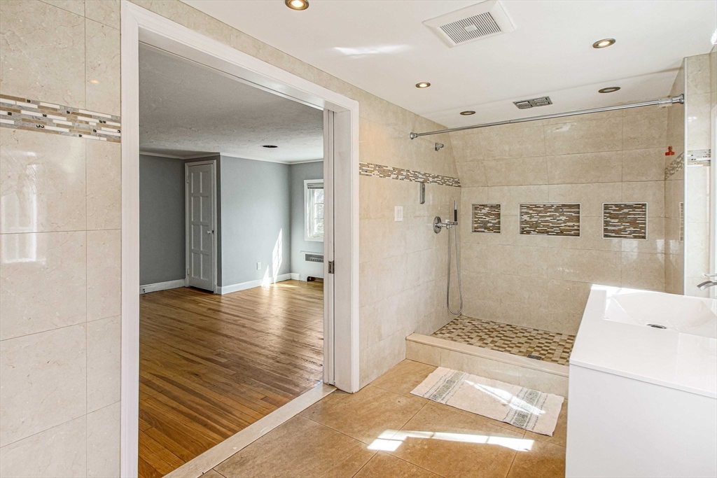 5 Old Brook Drive Worcester, MA 01609 - Photo 33 of 42 a view of livingroom with hardwood floor and a ceiling fan