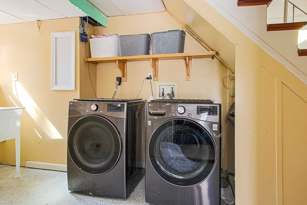 5 Old Brook Drive Worcester, MA 01609 - Photo 39 of 42 a utility room with dryer and washer