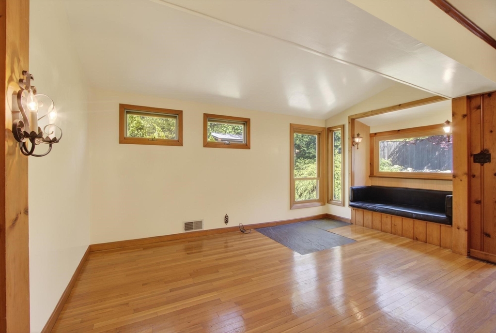 139 Bailey Road Holden, MA 01520 - Photo 10 of 40