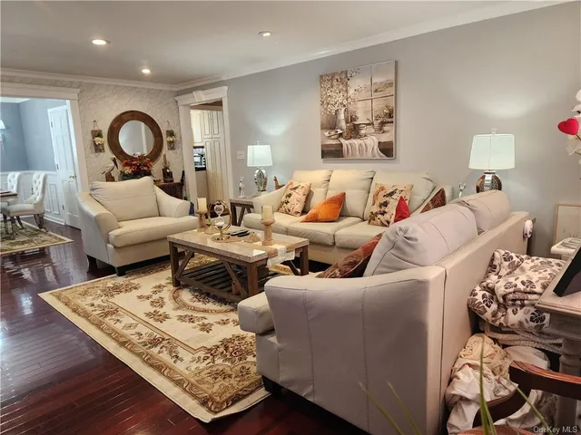 $499,000 | 79 Broadway, Unit C2, Valhalla, NY 10603