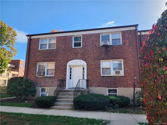 $499,000 | 79 Broadway, Unit C2, Valhalla, NY 10603