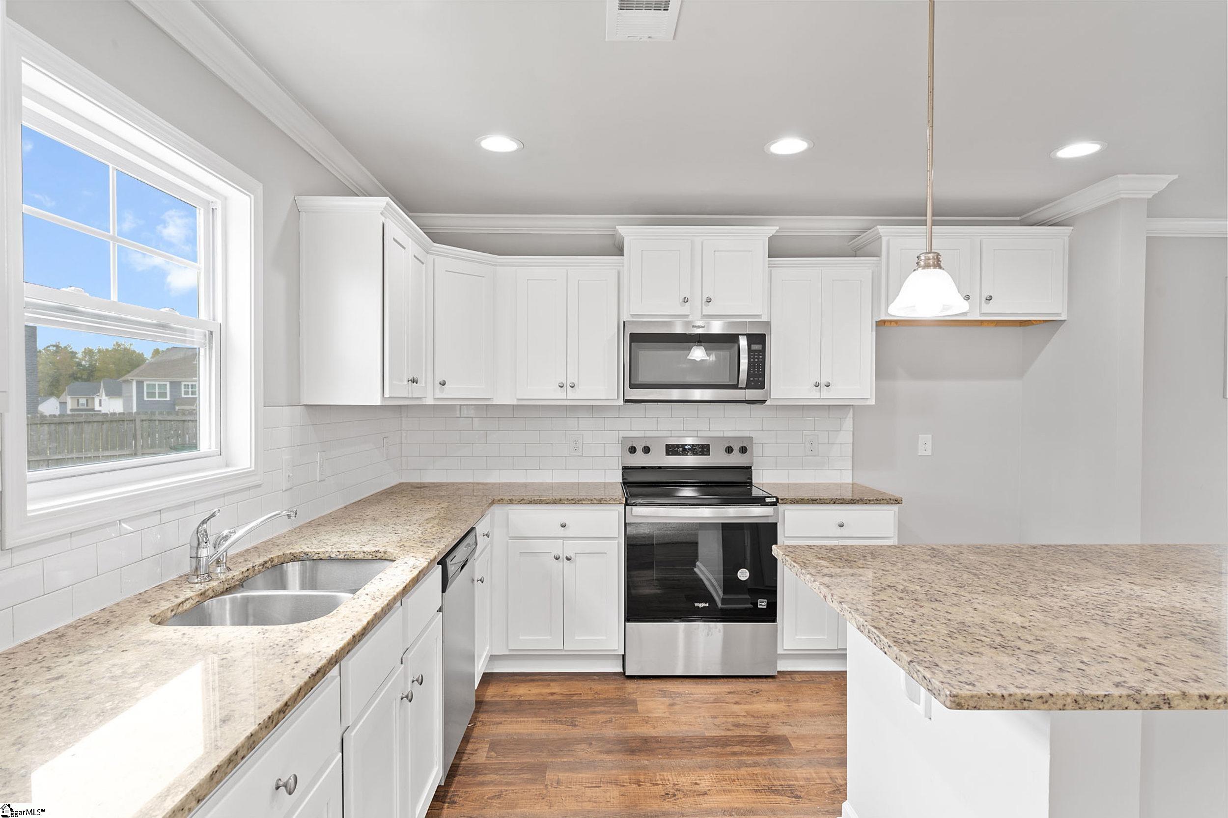 110 Thermal Court Fountain Inn, SC 29644 - Photo 8 of 46