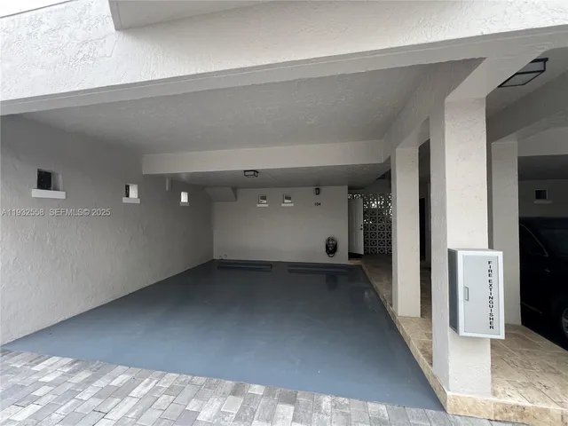 $4,800 | 261 Navarre Avenue, Unit A4, Coral Gables, FL 33134