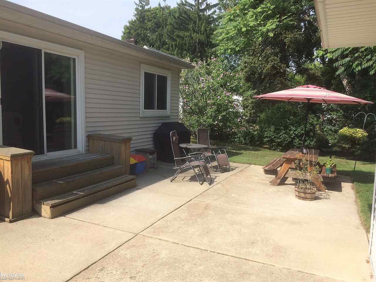 2887 Wisconsin Road Troy, MI 48083 - Photo 4 of 23