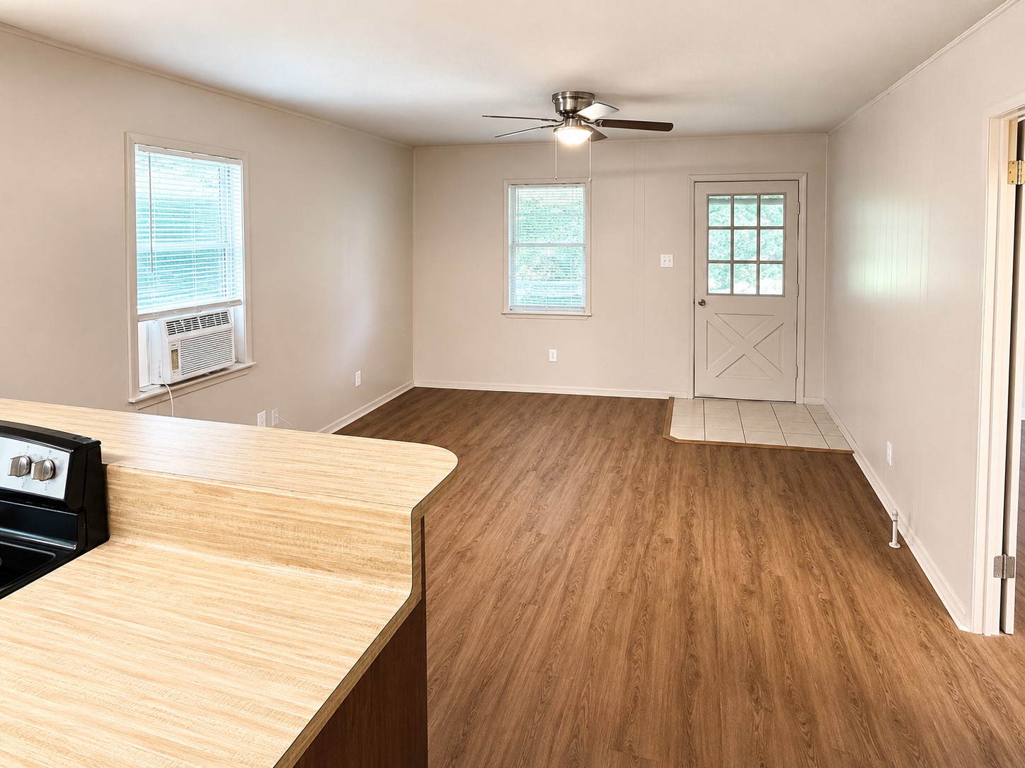 5801 Sapp Road Conroe, TX 77304 - Photo 6 of 35 Living Room