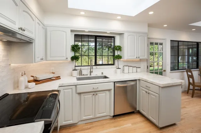 $4,798,000 | 260 Trianon Way, Los Altos, CA 94022