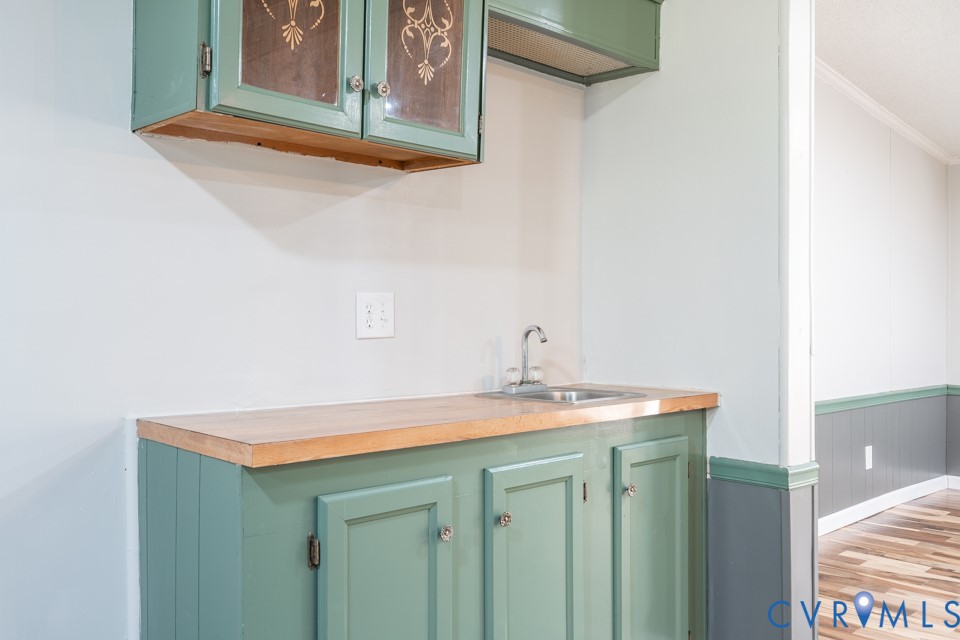 18017 Cox Road Sutherland, VA 23885 - Photo 10 of 49 Wet Bar for entertaining.
