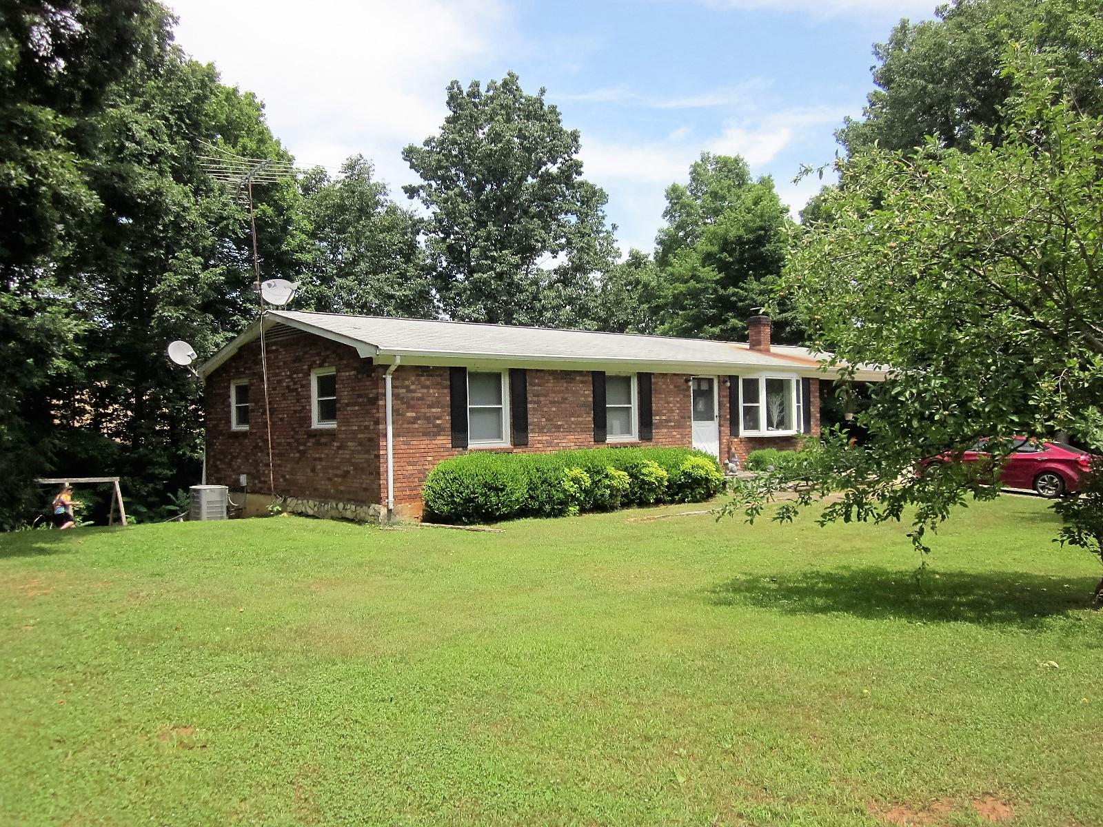 4285 Old Forge Road Rocky Mount, VA 24151 - Photo 2 of 40 Left Side