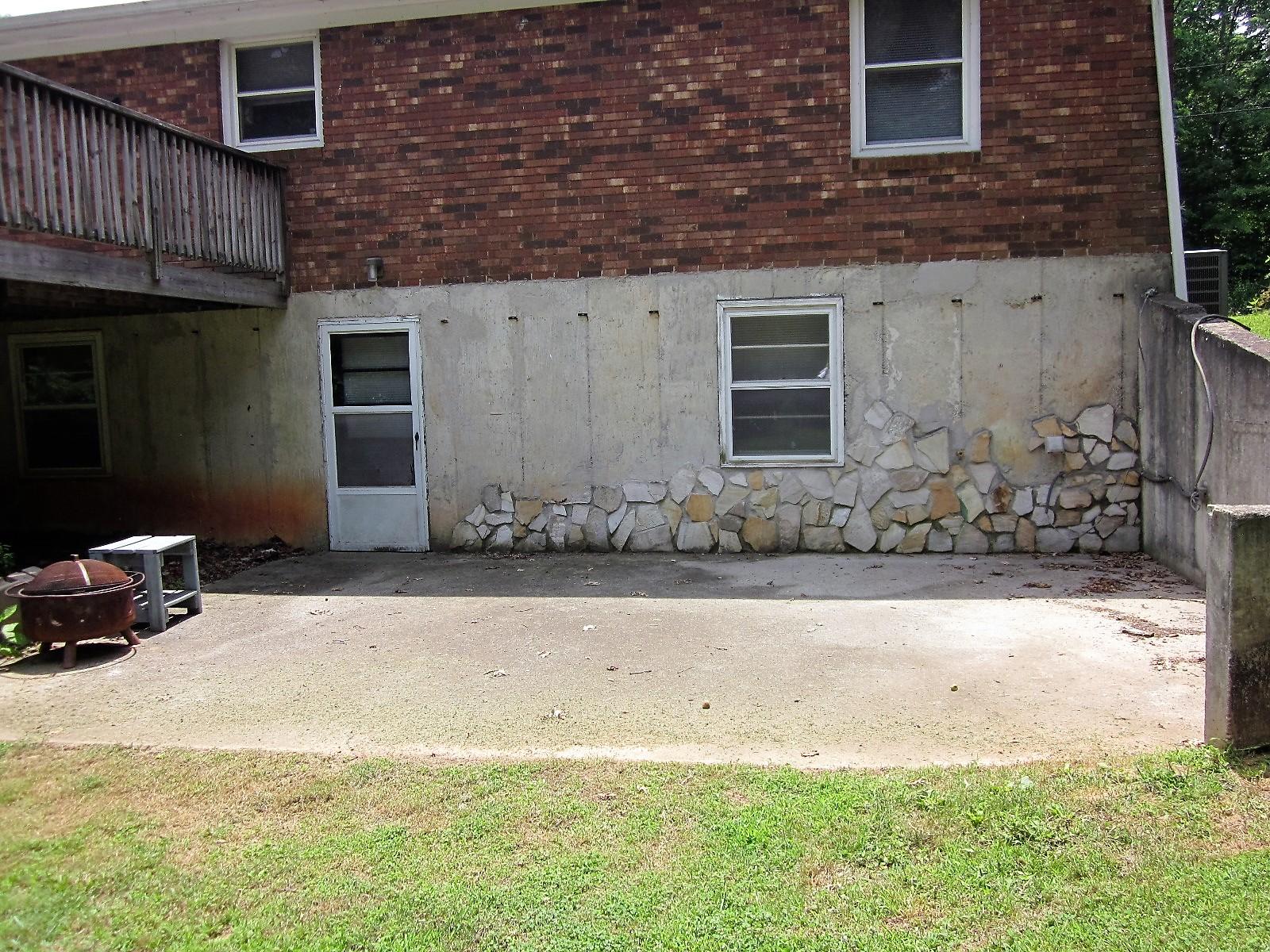 4285 Old Forge Road Rocky Mount, VA 24151 - Photo 26 of 40 Patio