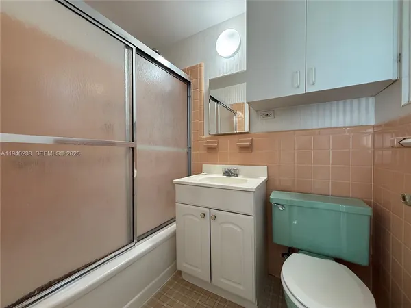 $1,995 | 10178 Collins Avenue, Unit 107, Bal Harbour, FL 33154