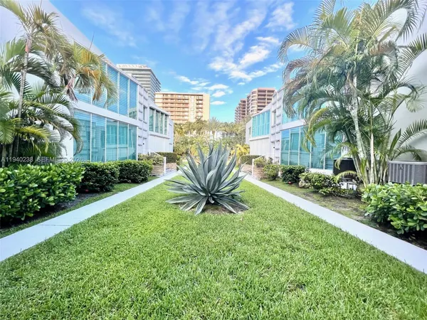 $1,995 | 10178 Collins Avenue, Unit 107, Bal Harbour, FL 33154