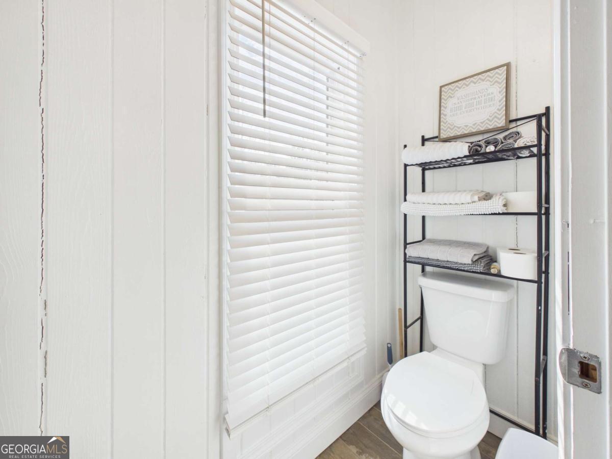 228 Hickory Point Buckhead, GA 30625 - Photo 12 of 34