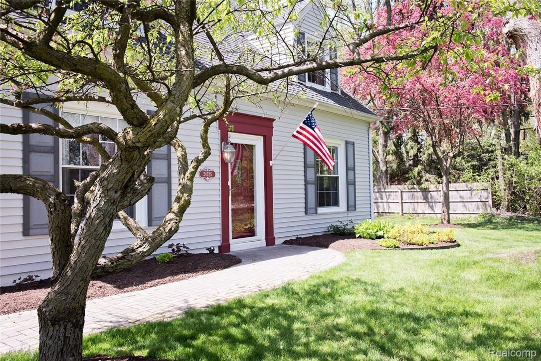 24325 Power Road Farmington, MI 48336 - Photo 3 of 35 24325 Power-24.jpg