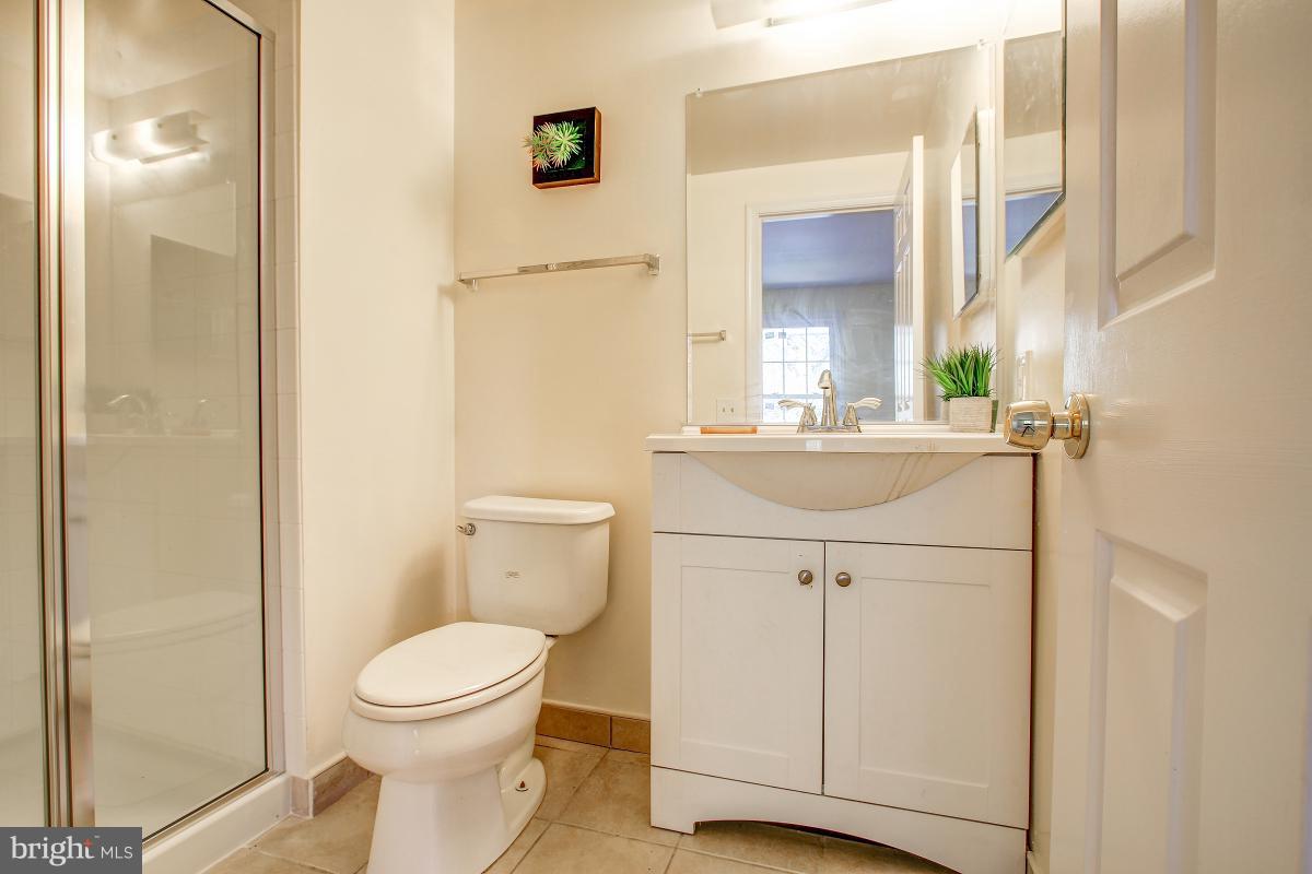 12745 Turquoise Terrace Silver Spring, MD 20904 - Photo 13 of 26 Bath (Master)