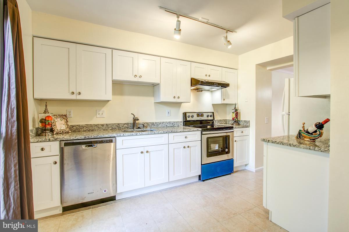 12745 Turquoise Terrace Silver Spring, MD 20904 - Photo 4 of 26 Kitchen
