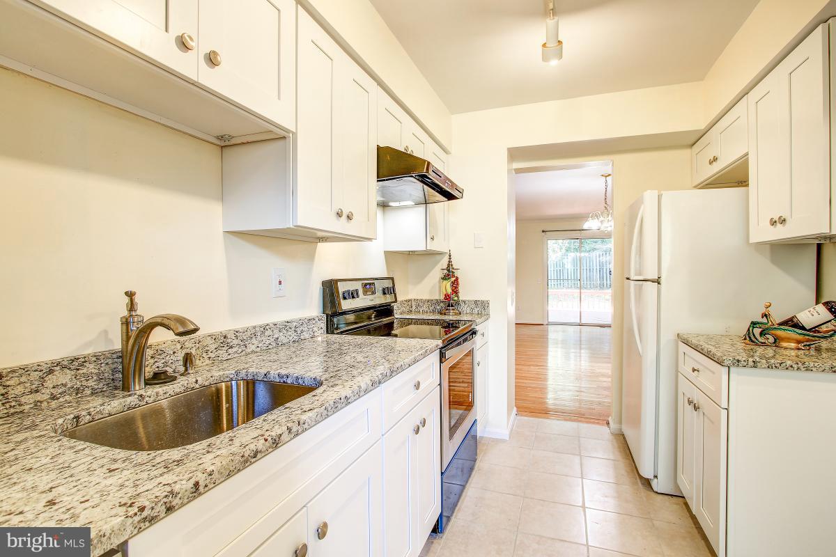 12745 Turquoise Terrace Silver Spring, MD 20904 - Photo 5 of 26 Kitchen