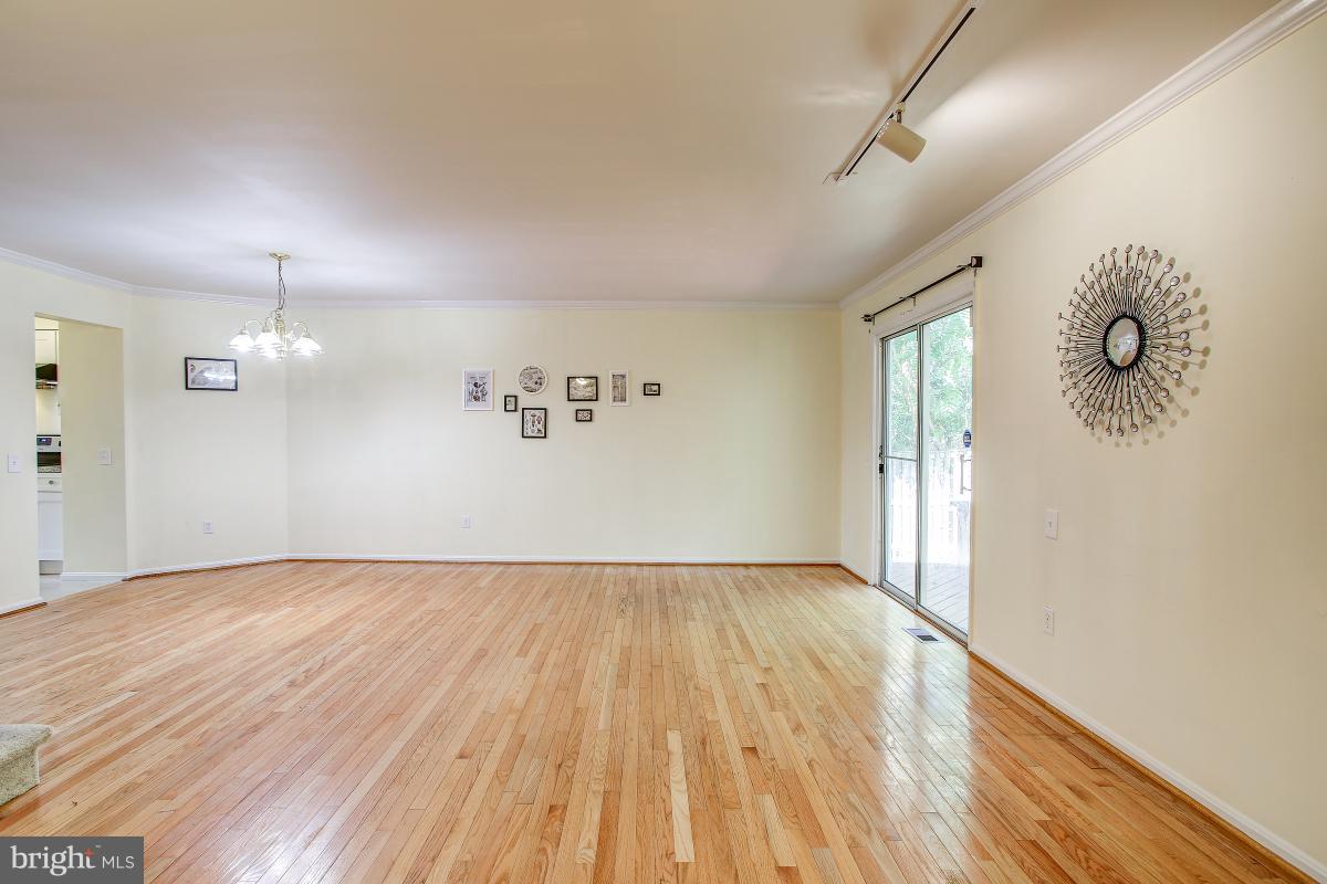 12745 Turquoise Terrace Silver Spring, MD 20904 - Photo 10 of 26 Living Room
