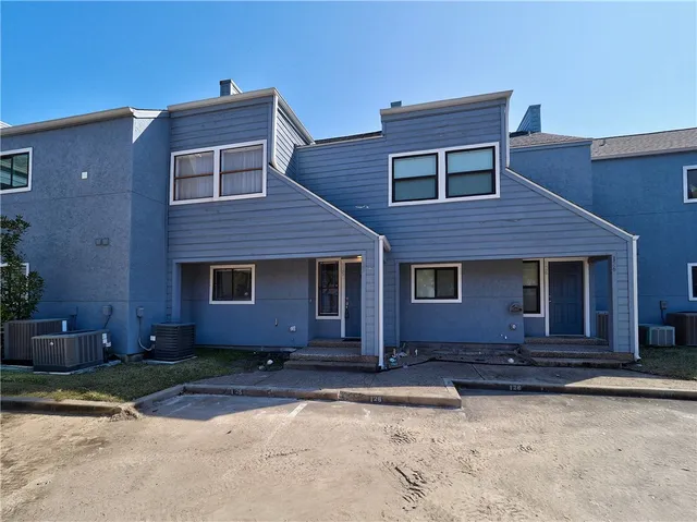 $199,000 | 209 Forest Hills, Unit 125, Rockport, TX 78382
