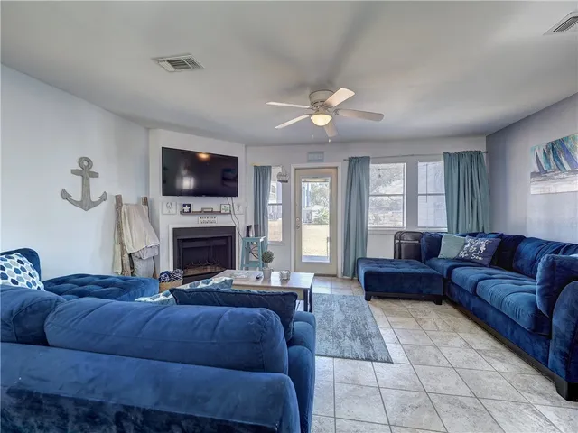 $199,000 | 209 Forest Hills, Unit 125, Rockport, TX 78382
