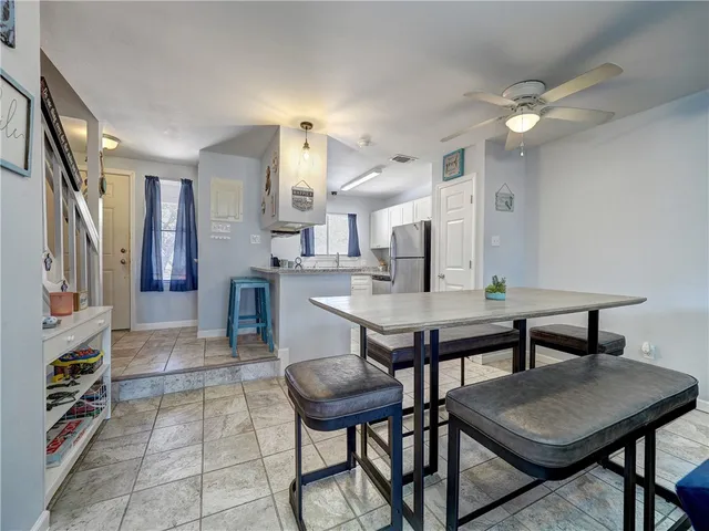 $199,000 | 209 Forest Hills, Unit 125, Rockport, TX 78382