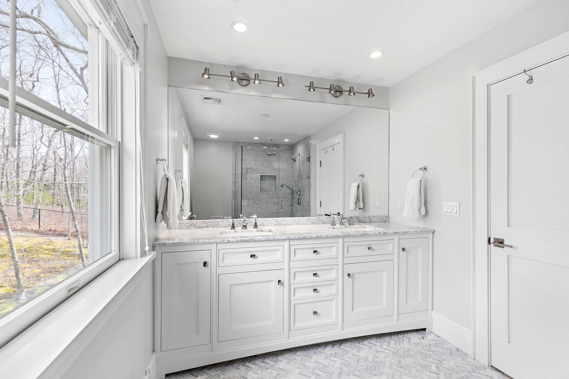 50 Woodland Farm Road Southampton, NY 11968 - Photo 14 of 20