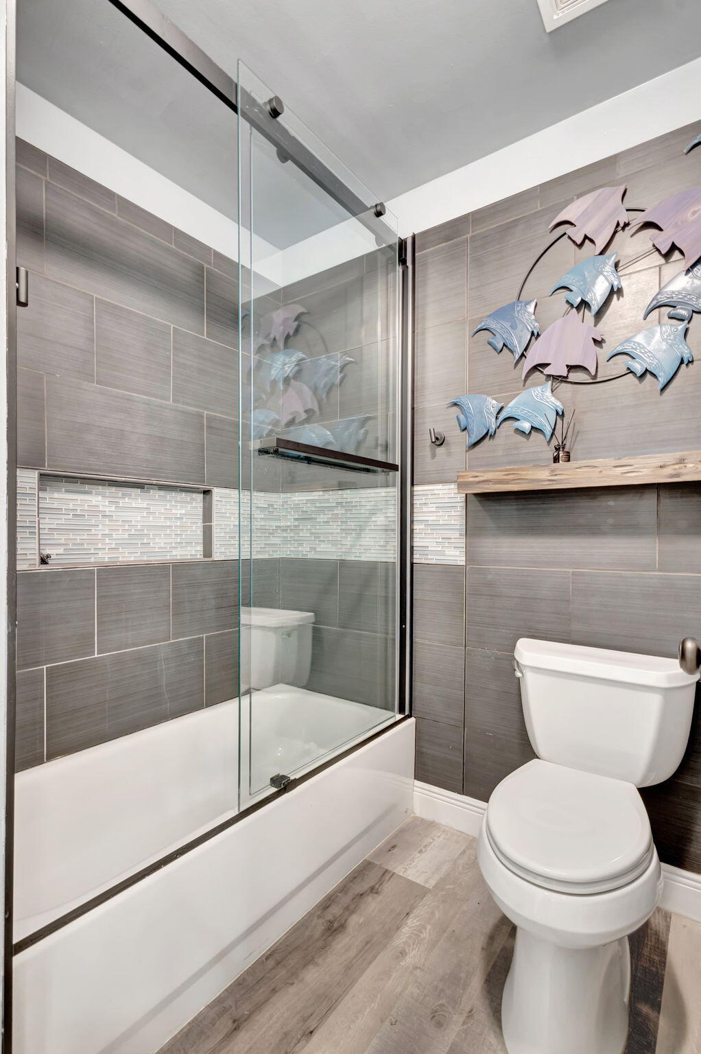 153 Timberwalk Trail Jupiter, FL 33458 - Photo 30 of 52 2nd Bath