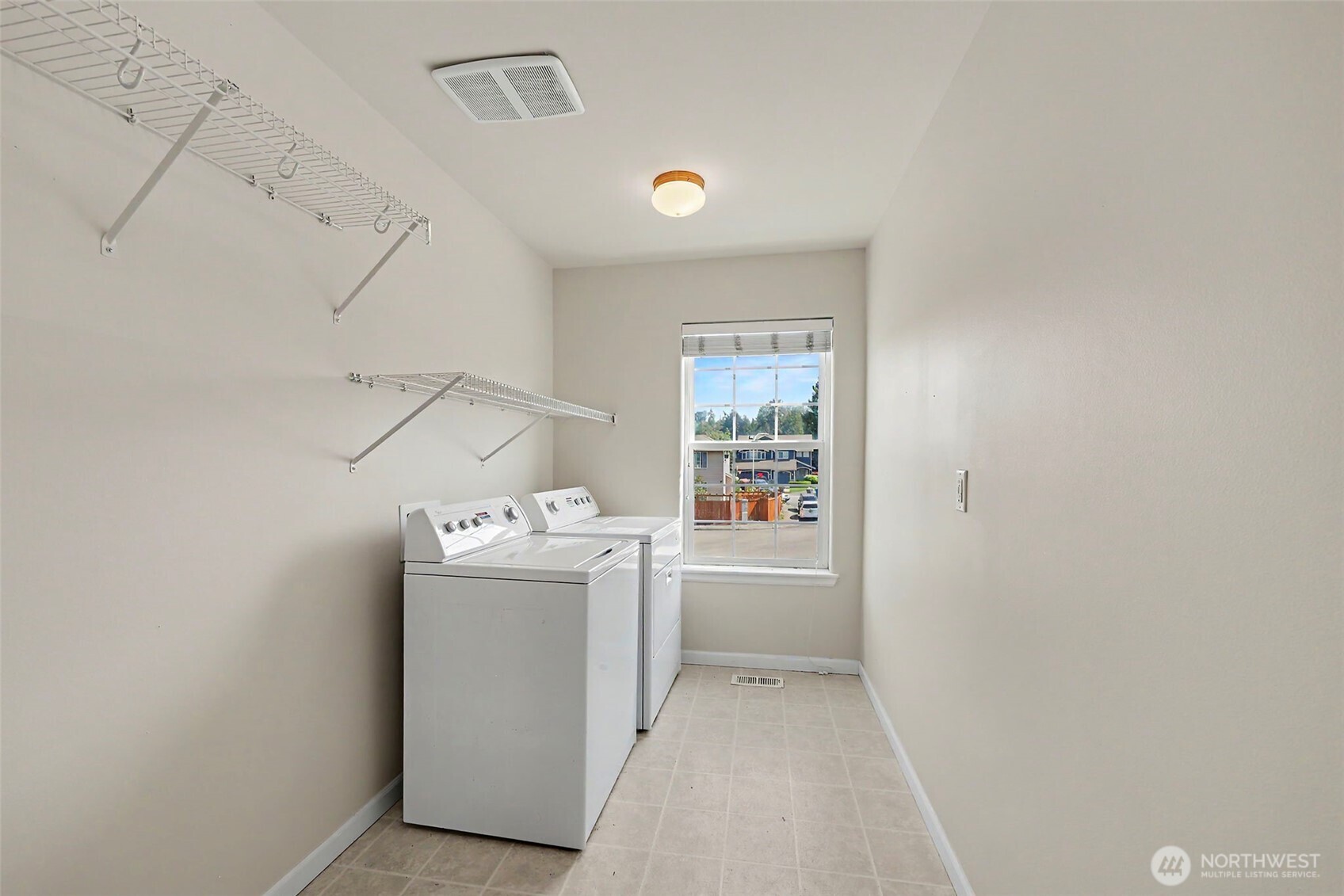 4129 Northeast 9th Place Renton, WA 98059 - Photo 26 of 31 Gallery Image 26