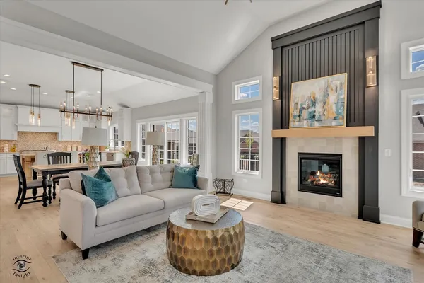 $669,900 | 8855 Milwaukee Breakwater Drive, Frankfort, IL 60423