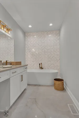 $669,900 | 8855 Milwaukee Breakwater Drive, Frankfort, IL 60423