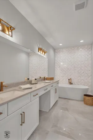 $669,900 | 8855 Milwaukee Breakwater Drive, Frankfort, IL 60423