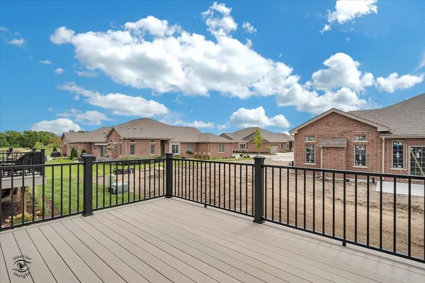 $669,900 | 8855 Milwaukee Breakwater Drive, Frankfort, IL 60423