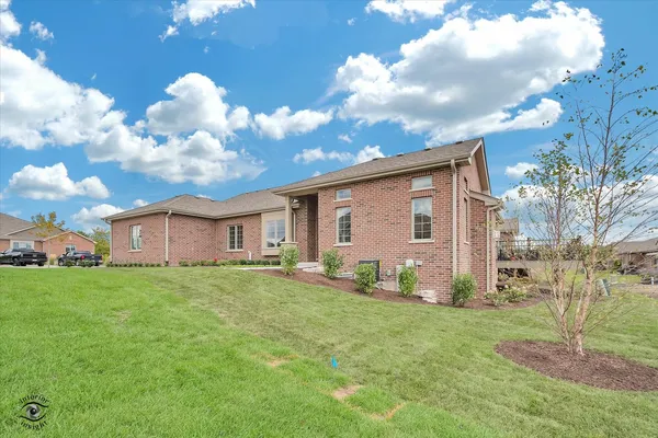 $669,900 | 8855 Milwaukee Breakwater Drive, Frankfort, IL 60423