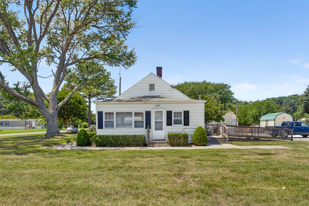 19080 Greenbush Road Parksley, VA 23421 - Photo 2 of 30